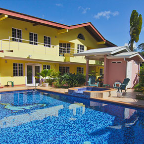 CRoSSWINDS VILLA BED AND BREAKFAST